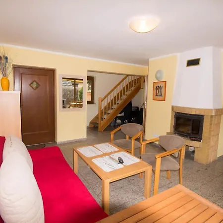 Dom Koral * Poddąbie