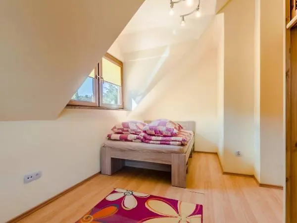 Dom Koral * Poddąbie